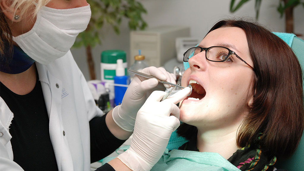 Choosing the right dentist for wisdom teeth removal in Australia